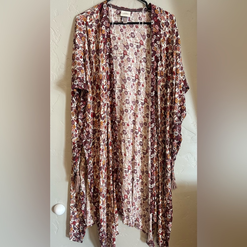 Like new !! Oversized cardigan runs big